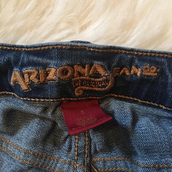 Arizona Jean Co. Midi Shorts - Picture 4 of 4